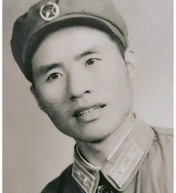 百家乐正规平台2026最新版下载 最阻滞的军政委：八十年代执意不撤出要塞，说厦门即是31军自如的